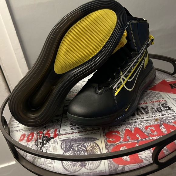 New Nike air max 720 Saturn as was - Picture 3 of 3